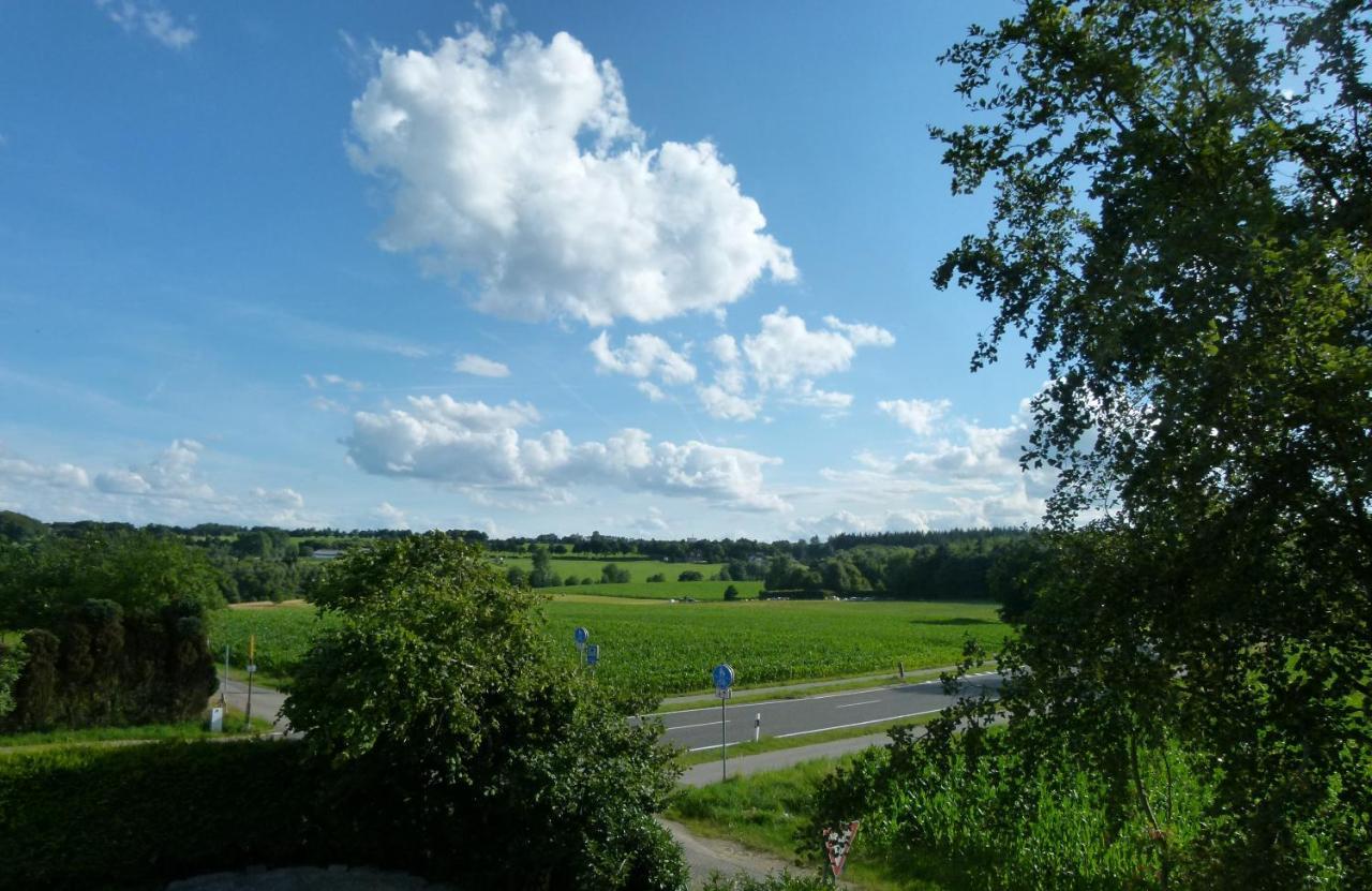 Ferienwohnung "In De Uehl" Hürtgenwald Buitenkant foto